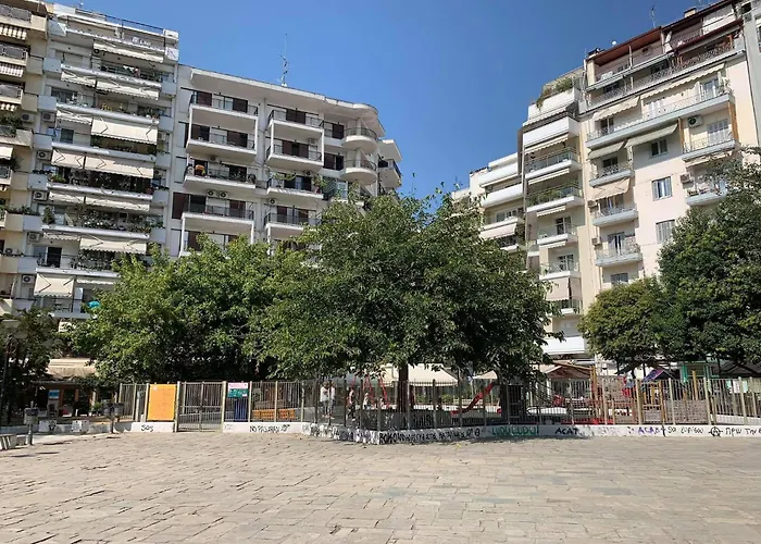 Agias Sofias Svolou Center 2